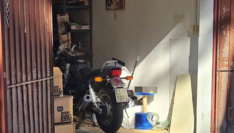 GARAGE